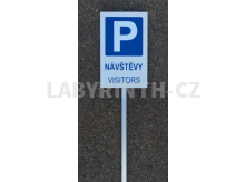 vyhrazené parkování - cedule určená k zapíchnutí do země (horní část cedule je nastojato)