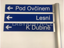 hliníkové jednostranné směrovky hranaté s označením ulic (systémové řešení)