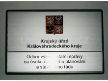 Označení krajského úřadu, hliníkové lamelové provedení (cedule na budovu)